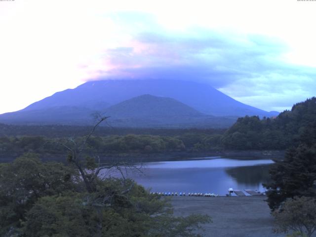 精進湖からの富士山