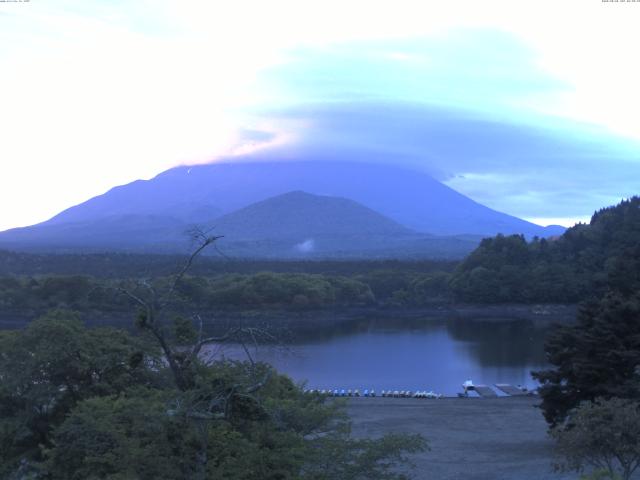 精進湖からの富士山