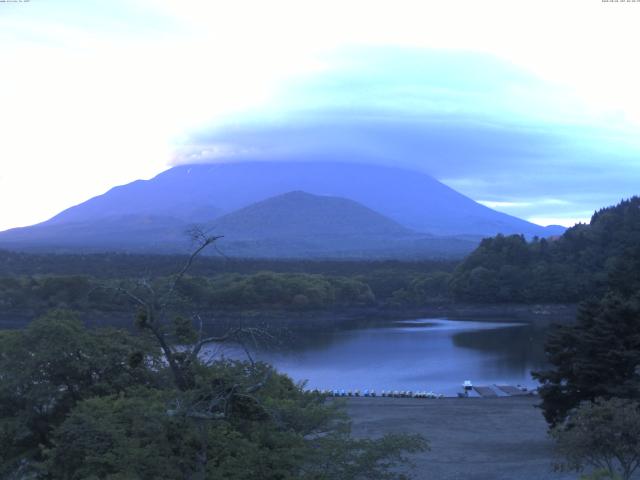 精進湖からの富士山