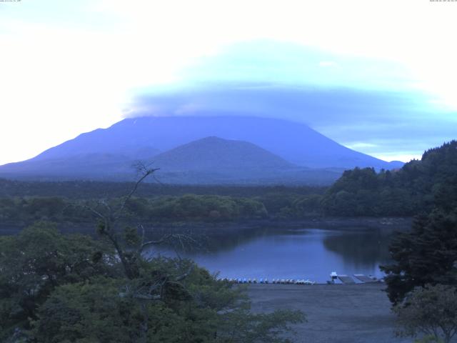 精進湖からの富士山