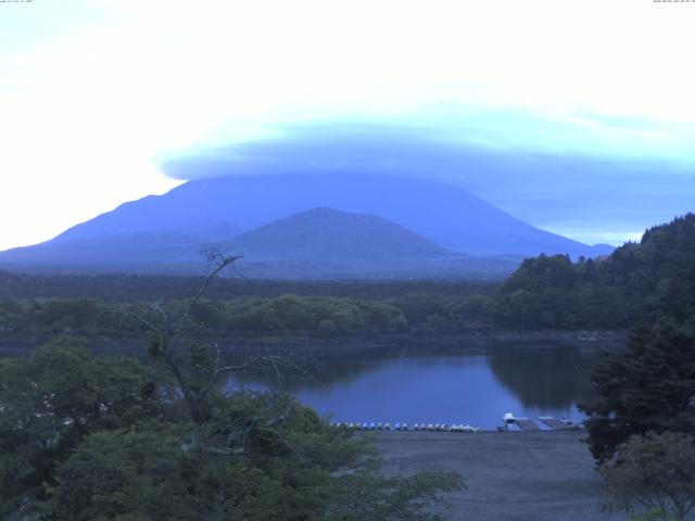 精進湖からの富士山
