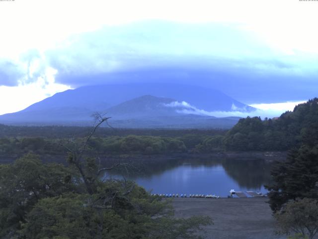 精進湖からの富士山