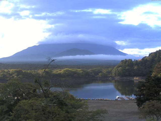 精進湖からの富士山