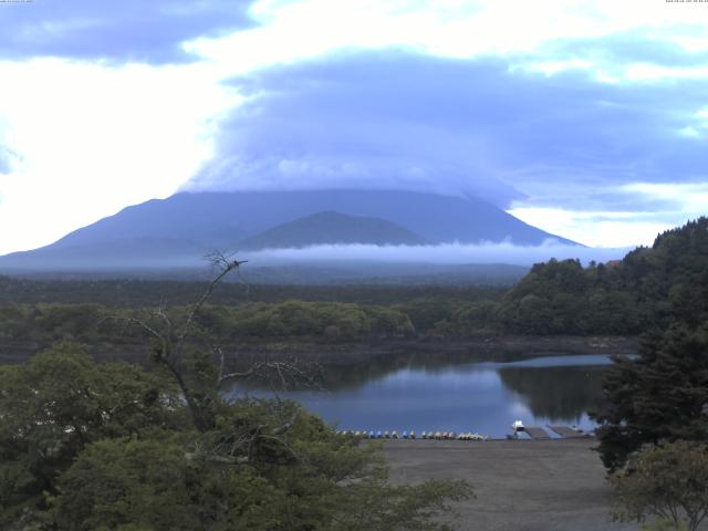 精進湖からの富士山