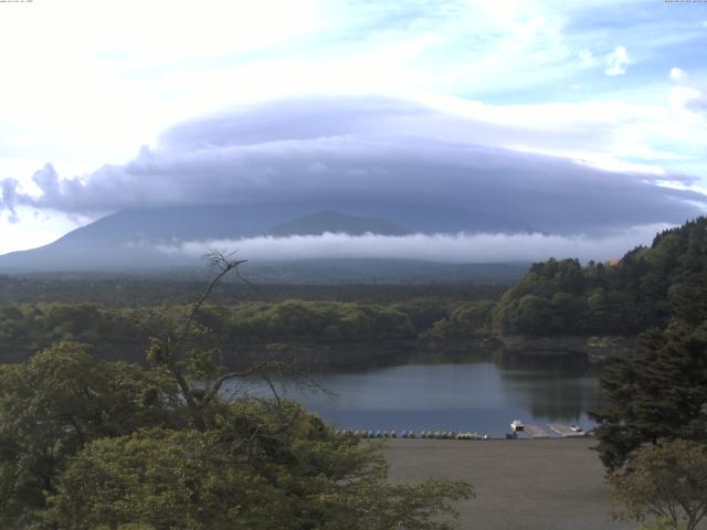 精進湖からの富士山