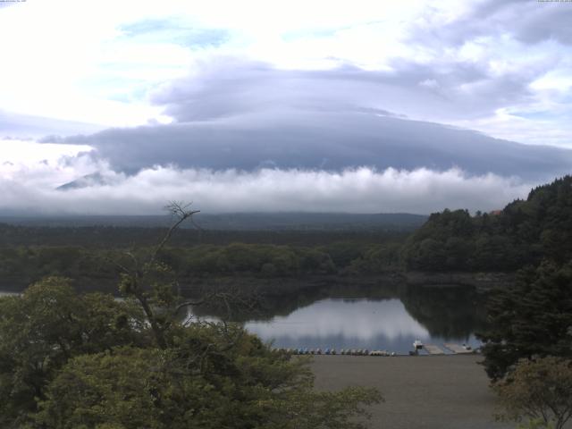 精進湖からの富士山