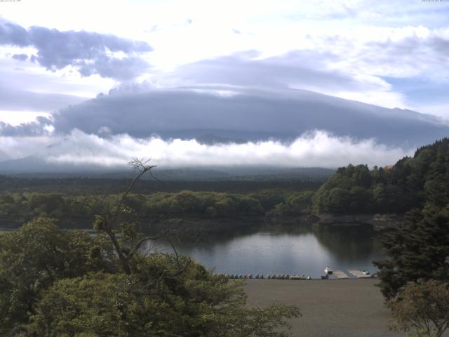 精進湖からの富士山