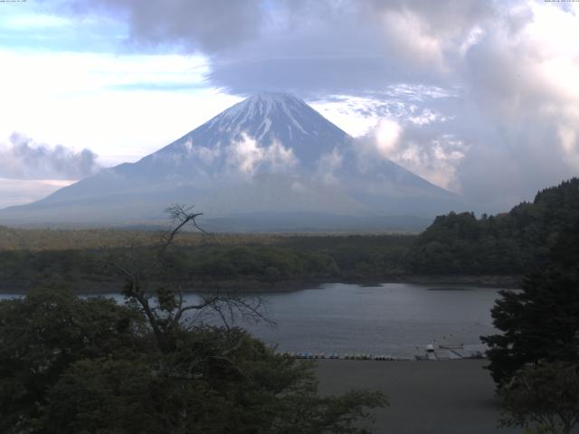 精進湖からの富士山