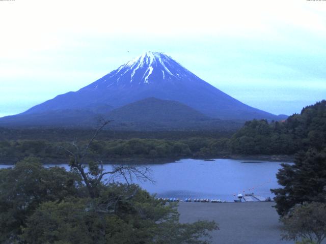 精進湖からの富士山