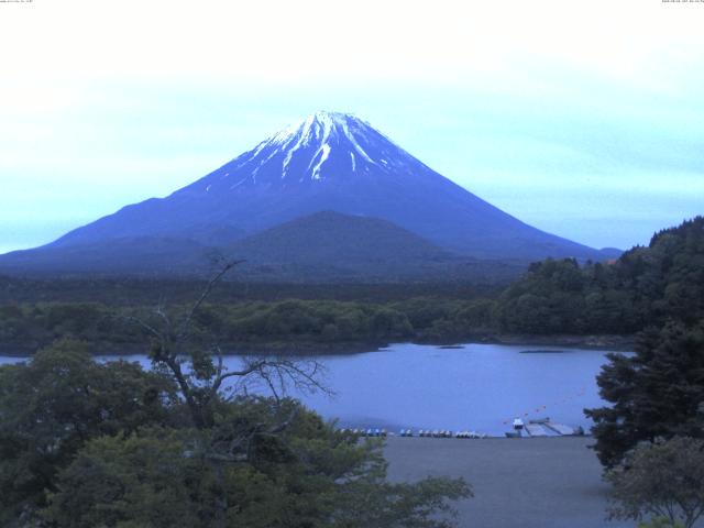 精進湖からの富士山