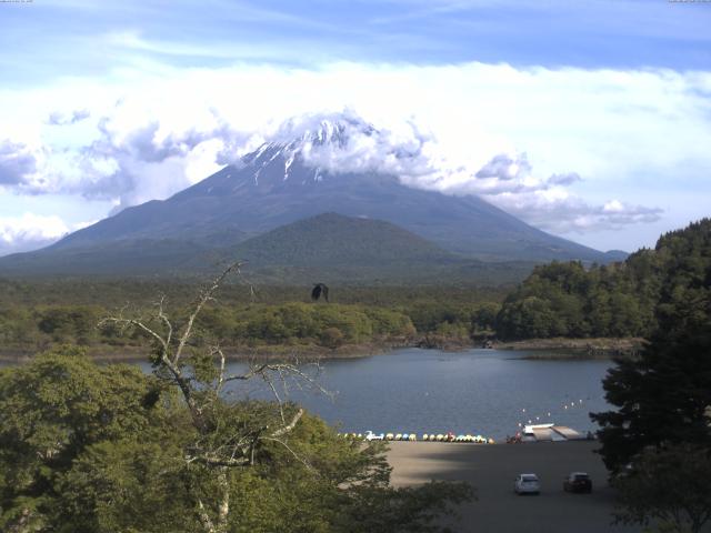 精進湖からの富士山