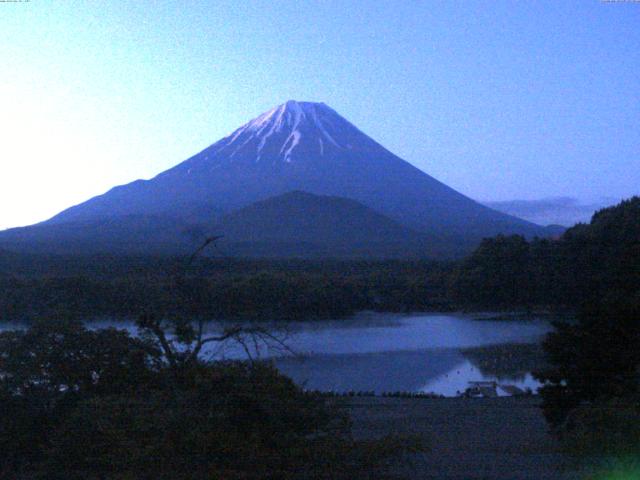 精進湖からの富士山