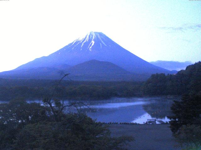 精進湖からの富士山