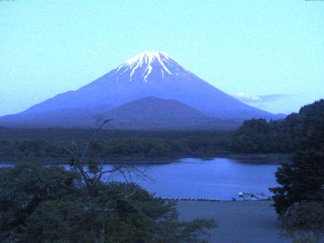 精進湖からの富士山