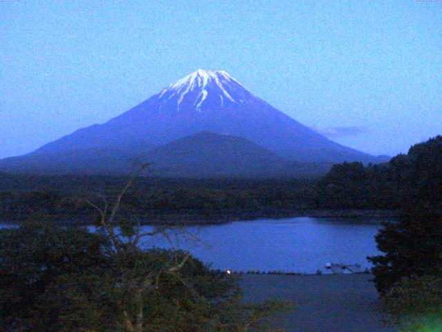 精進湖からの富士山