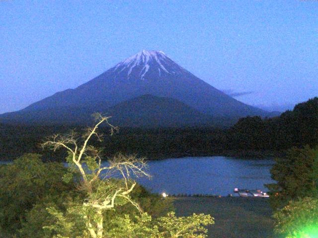 精進湖からの富士山
