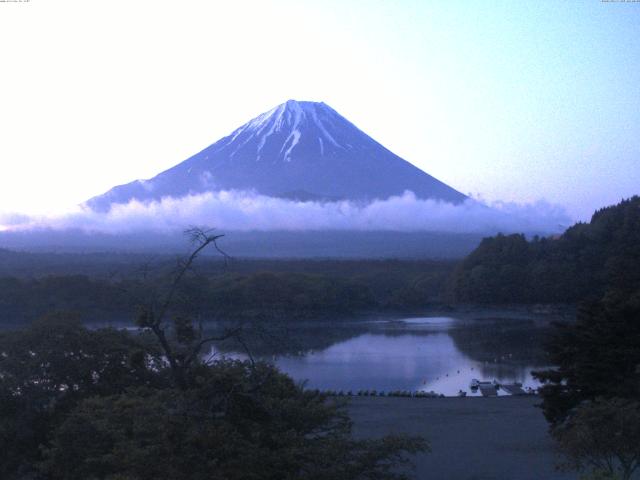 精進湖からの富士山