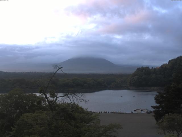 精進湖からの富士山
