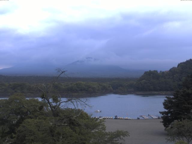 精進湖からの富士山
