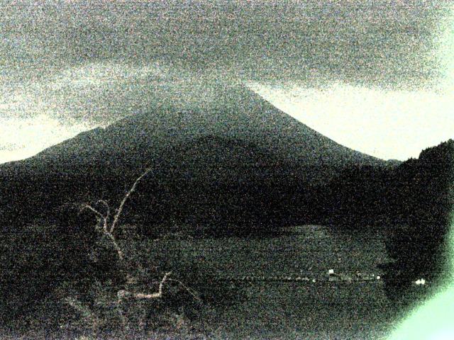 精進湖からの富士山