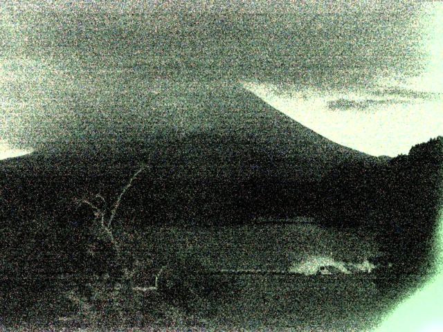 精進湖からの富士山