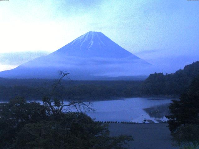 精進湖からの富士山