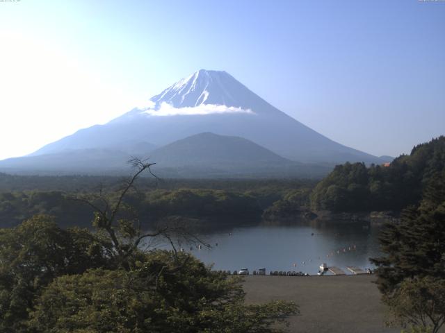 精進湖からの富士山