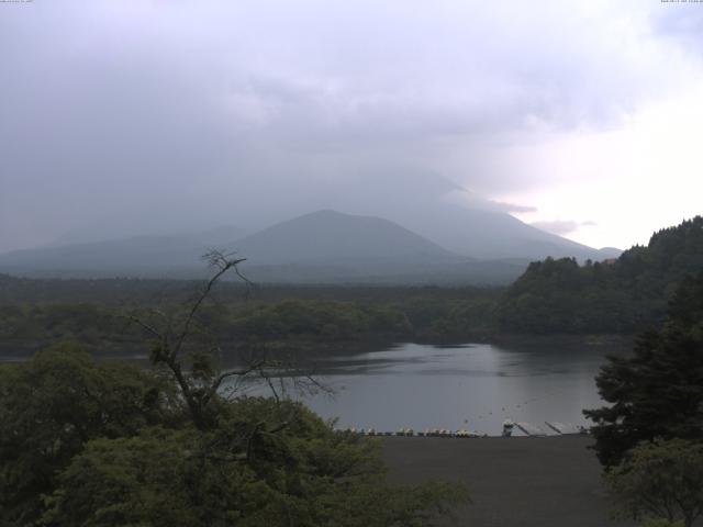 精進湖からの富士山