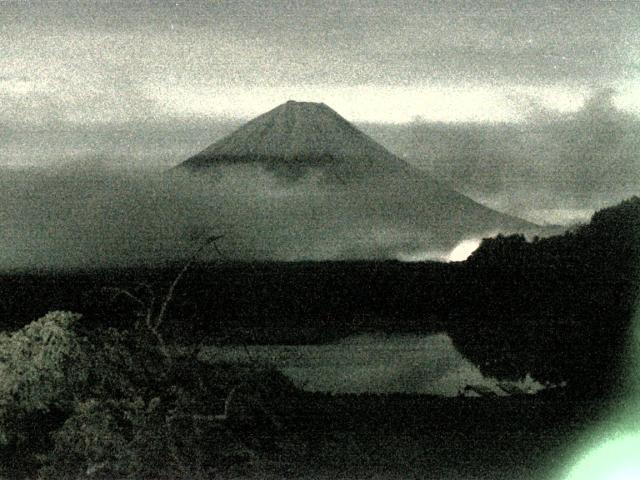 精進湖からの富士山