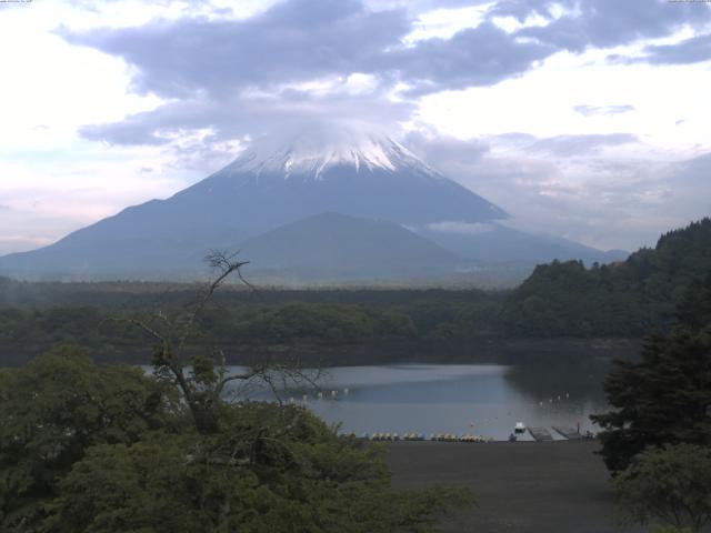 精進湖からの富士山