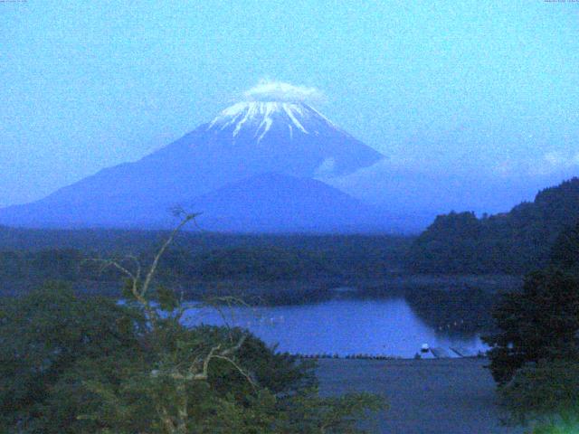 精進湖からの富士山