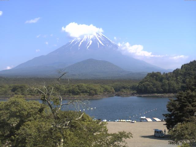 精進湖からの富士山