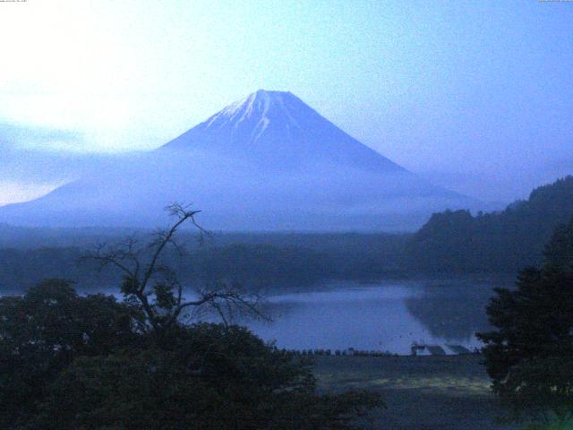 精進湖からの富士山