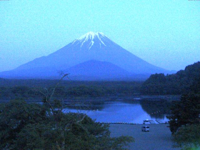 精進湖からの富士山