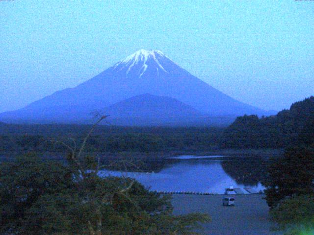 精進湖からの富士山