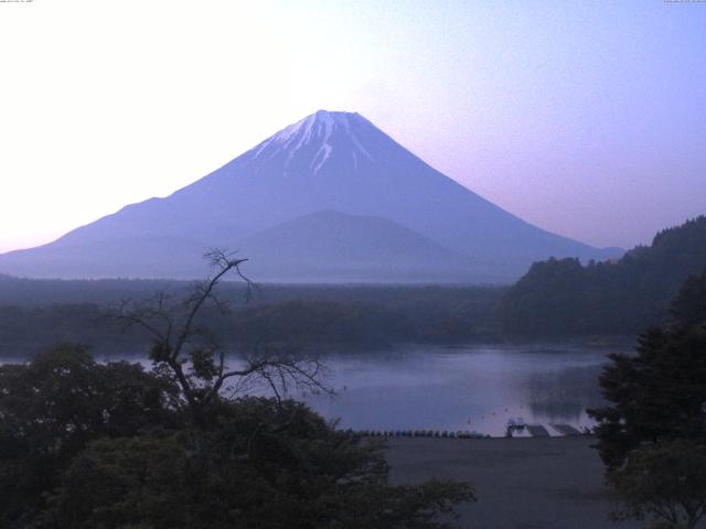 精進湖からの富士山