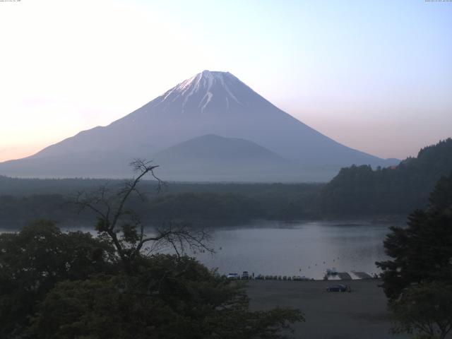 精進湖からの富士山