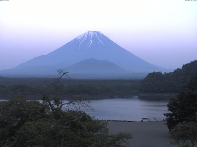精進湖からの富士山