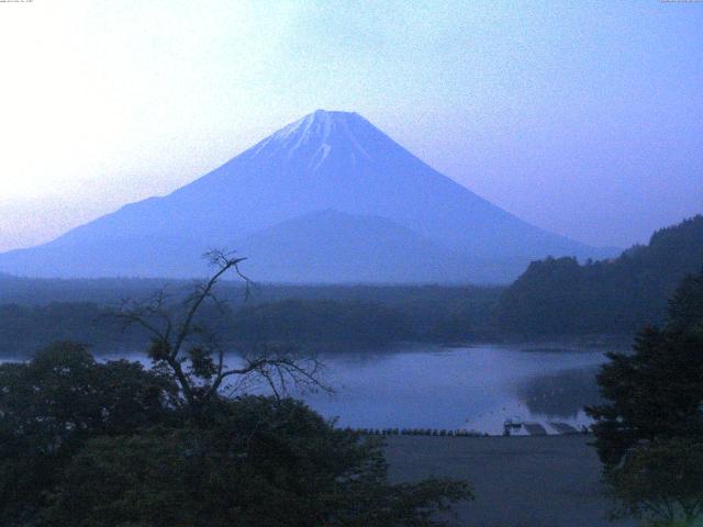 精進湖からの富士山