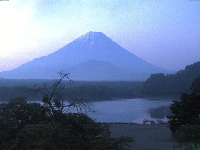 精進湖からの富士山