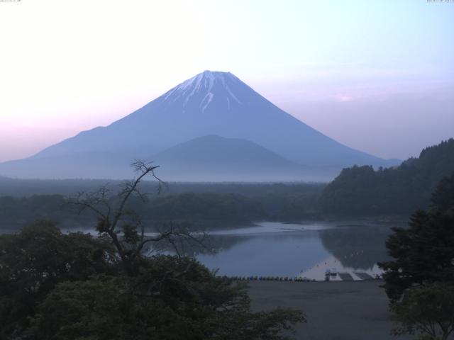 精進湖からの富士山