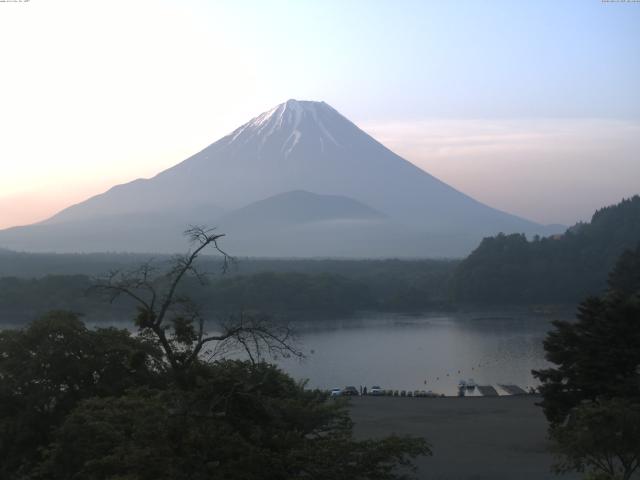 精進湖からの富士山
