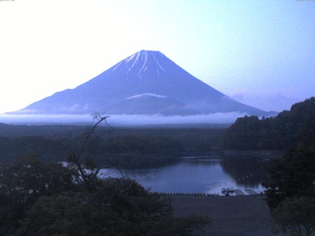 精進湖からの富士山