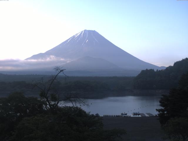 精進湖からの富士山