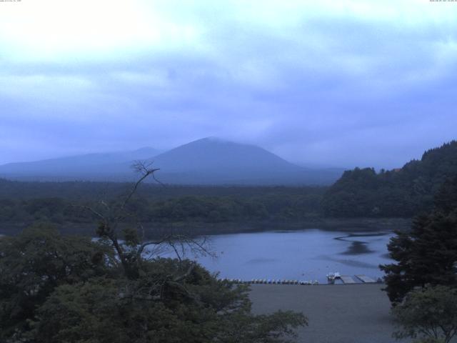 精進湖からの富士山