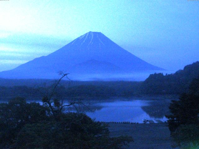 精進湖からの富士山
