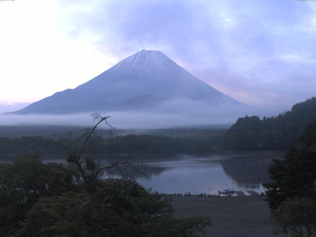 精進湖からの富士山