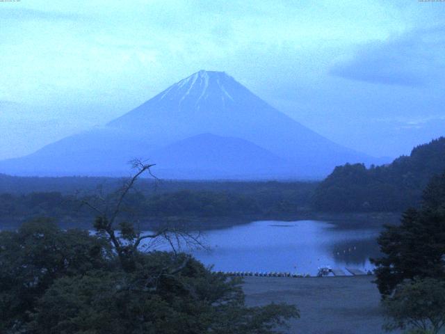 精進湖からの富士山
