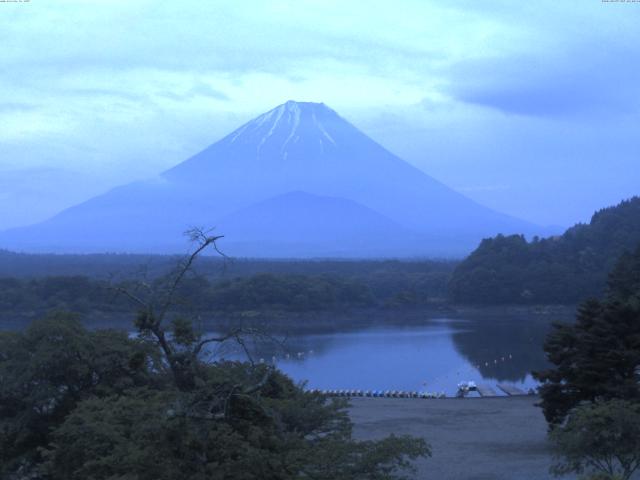 精進湖からの富士山