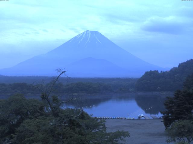 精進湖からの富士山